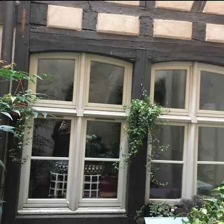 Apartment Triplex Avec Terrasse, Aux Pieds De La Cathedrale, 5 Personnes *