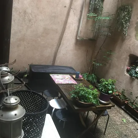 Triplex Avec Terrasse, Aux Pieds De La Cathedrale, 5 Personnes Apartment